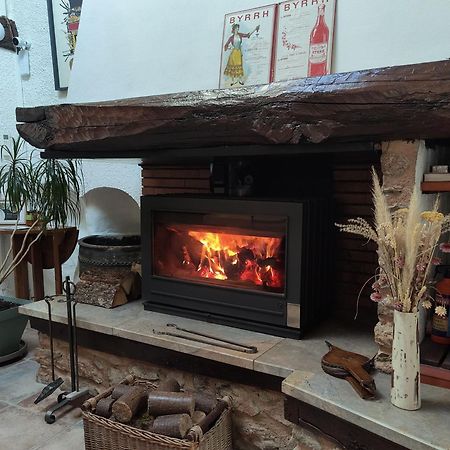 Mas Peu Del Causse Bed & Breakfast Thuir Dış mekan fotoğraf