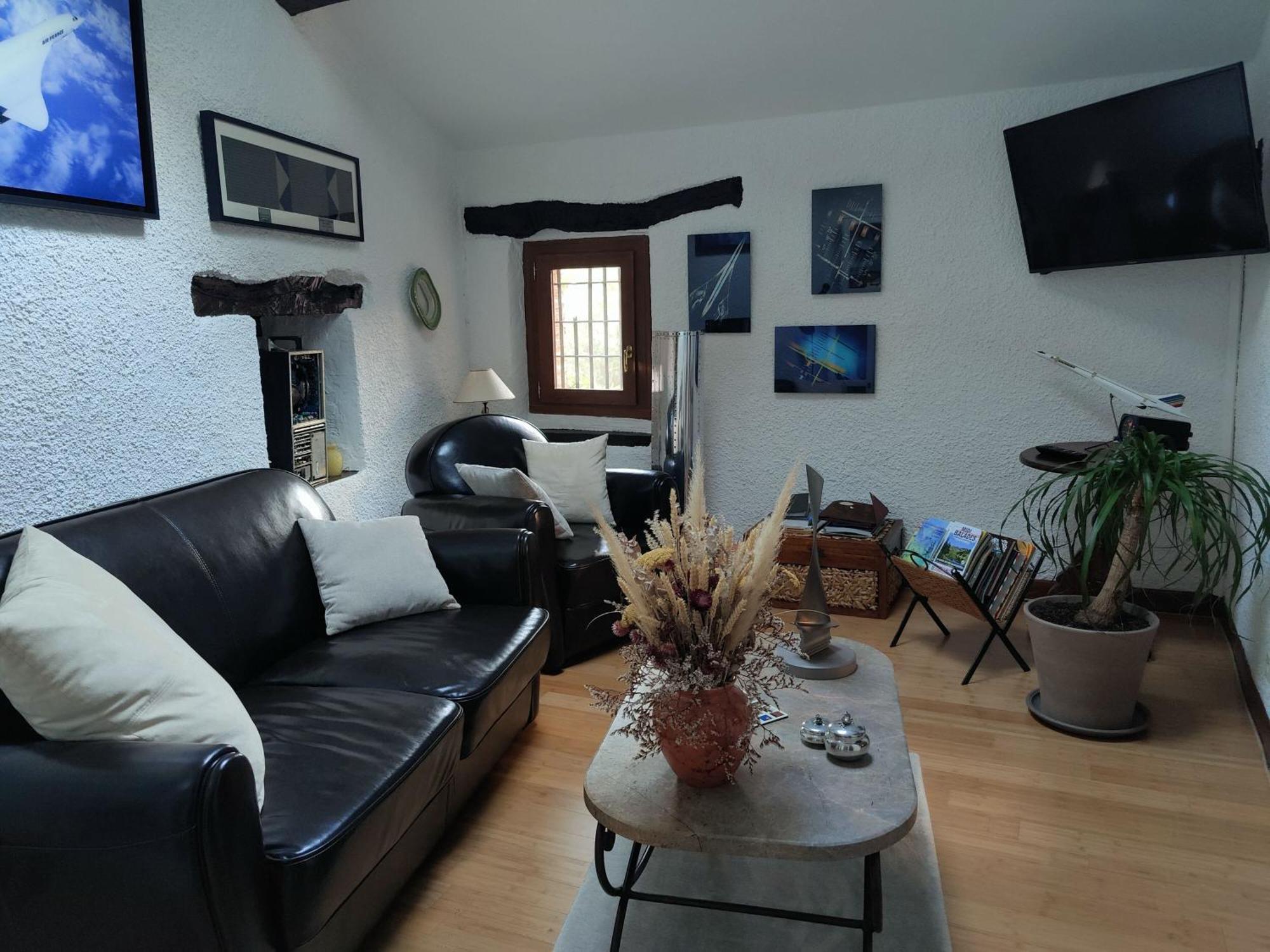Mas Peu Del Causse Bed & Breakfast Thuir Dış mekan fotoğraf