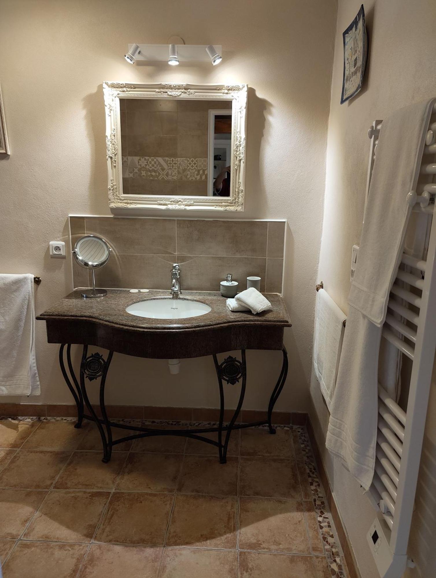 Mas Peu Del Causse Bed & Breakfast Thuir Oda fotoğraf