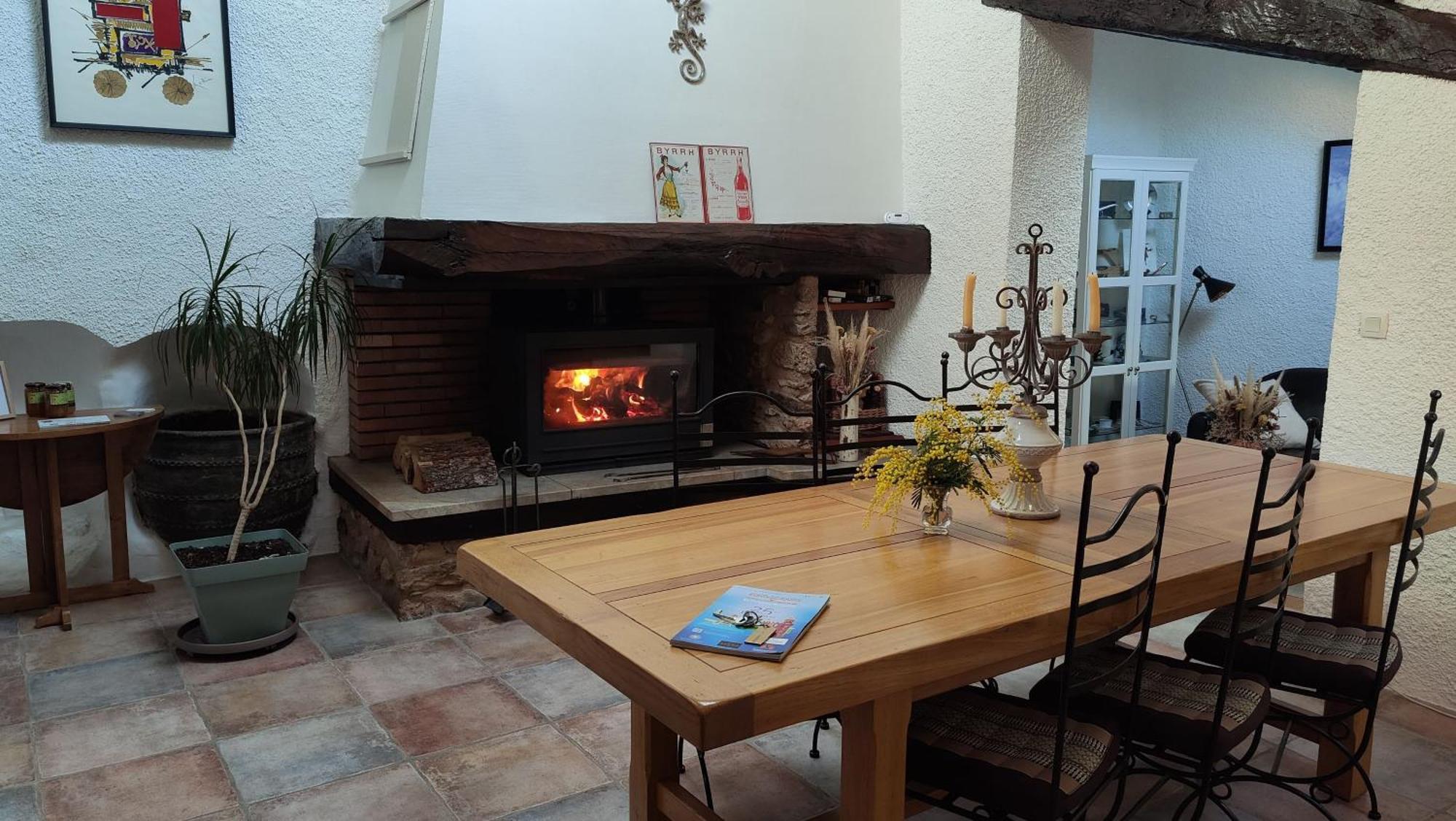 Mas Peu Del Causse Bed & Breakfast Thuir Dış mekan fotoğraf